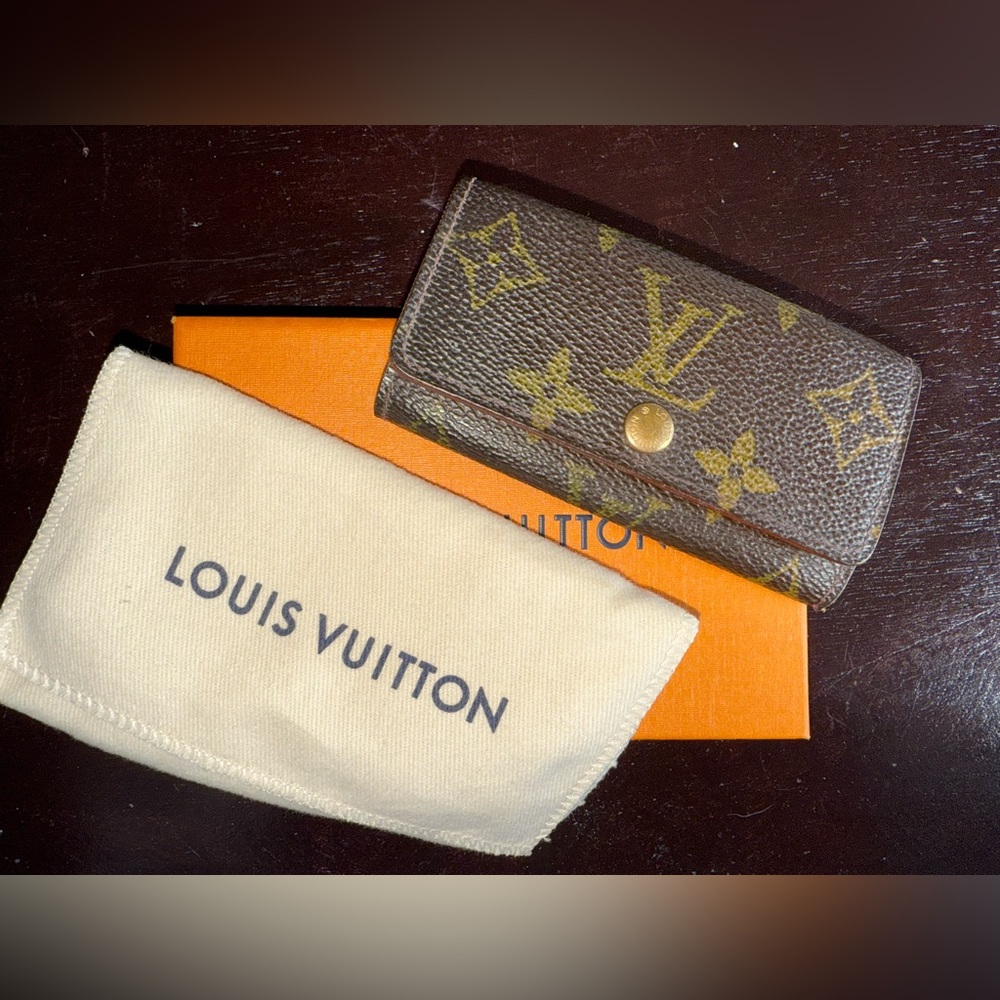 Louis Vuitton Monogram key holder